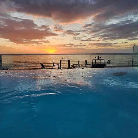 Dune Luxury Roof Pool Wellness Gasthuis